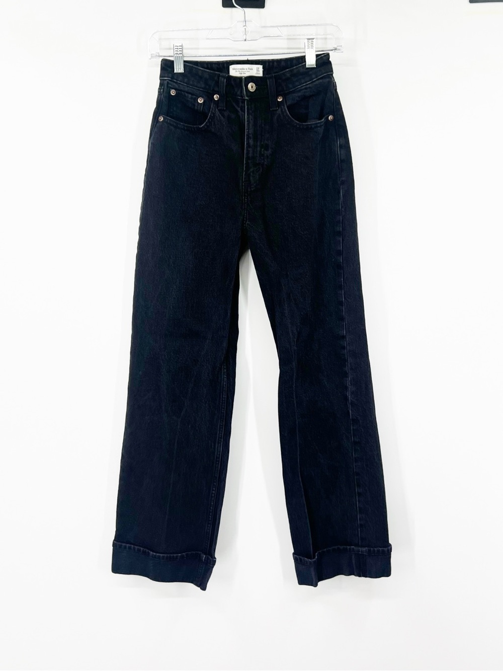 Abercrombie & Fitch Curve Love The ‘90s Relaxed Jeans High Rise Cuffed Black